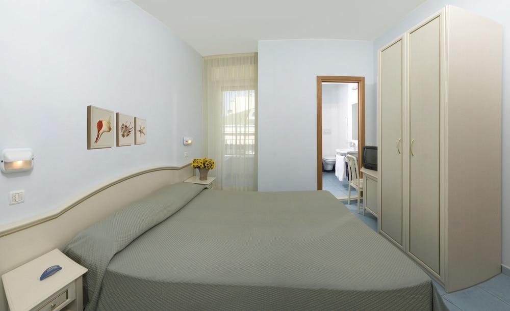 Hotel Belmar Cattolica Luaran gambar